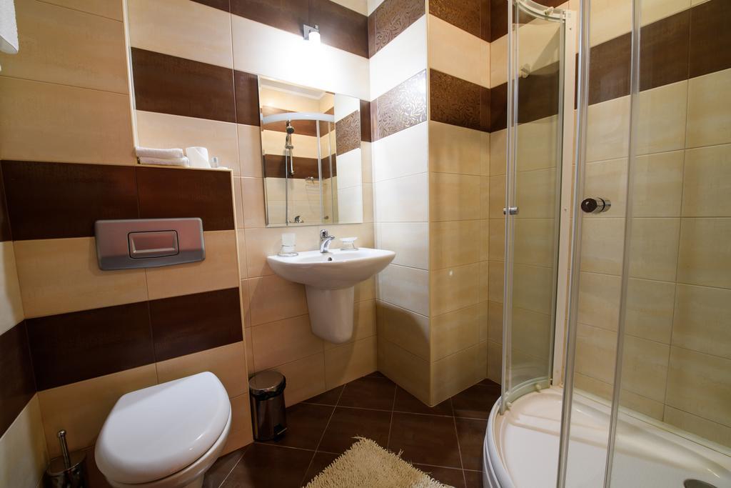 Sinabovite Houses Hotel Badevtsi Buitenkant foto