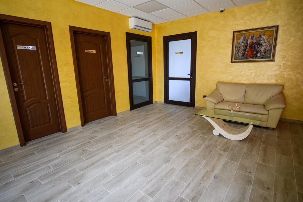 Sinabovite Houses Hotel Badevtsi Buitenkant foto